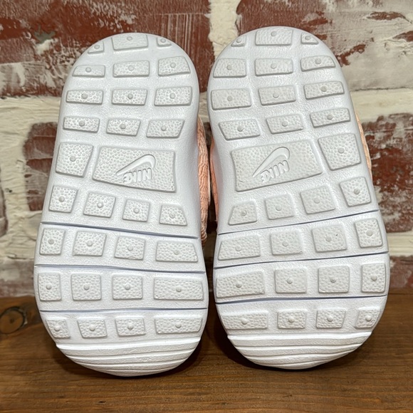 Nike Roshe One Toddler Sz 4C - Picture 8 of 8